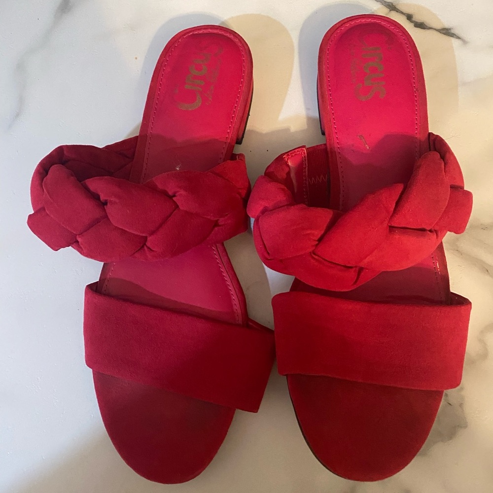 Sam Eldman circus sandals